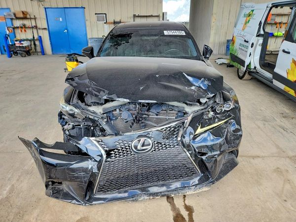 2016 LEXUS IS 200t