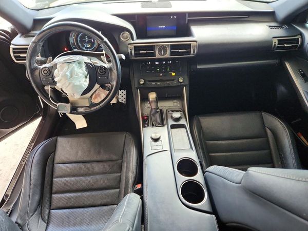 2016 LEXUS IS 200t