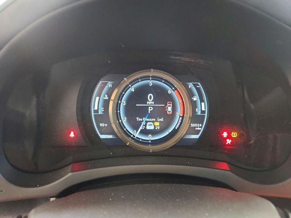 2016 LEXUS IS 200t