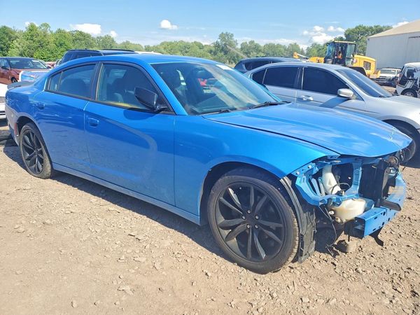 2016 DODGE CHARGER SXT