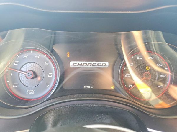 2016 DODGE CHARGER SXT