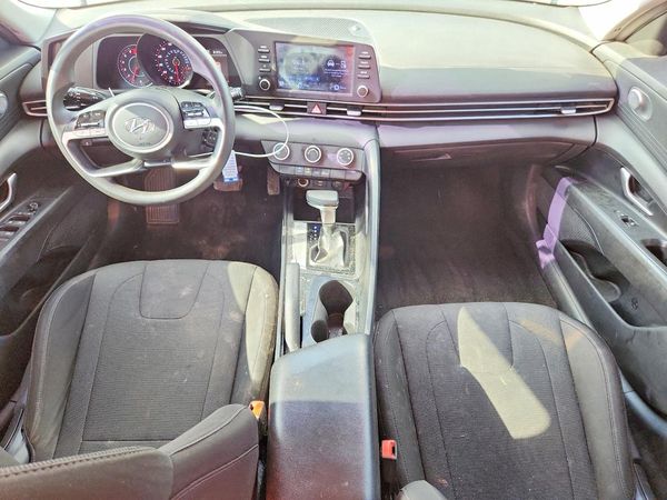 2021 HYUNDAI ELANTRA SE