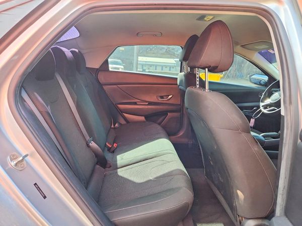 2021 HYUNDAI ELANTRA SE