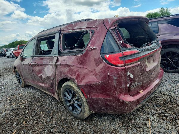 2021 CHRYSLER PACIFICA Touring