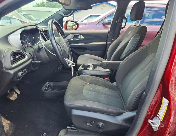 2021 CHRYSLER PACIFICA Touring