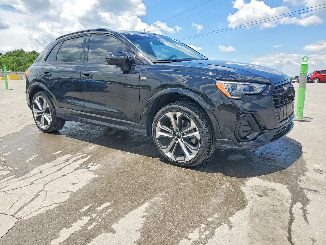 2021 AUDI Q3 S Line quattro Premium