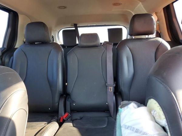 2026 KIA CARNIVAL LX, LXS
