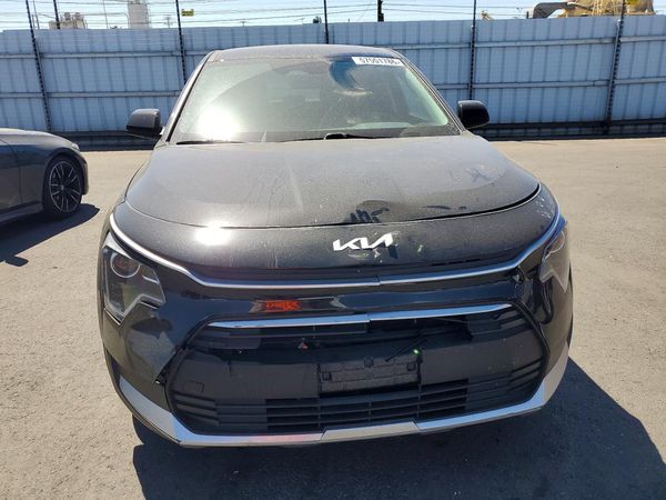2024 KIA NIRO LX