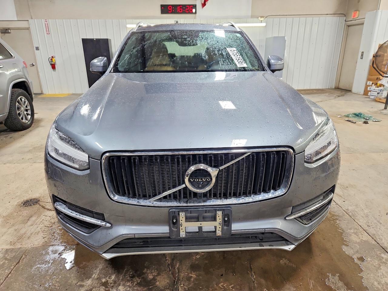 2018 VOLVO XC90 Momentum