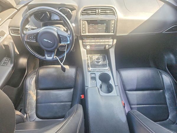 2017 JAGUAR F-PACE S