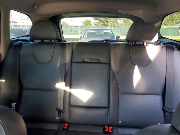 2015 VOLVO XC60 Premier (non R design)