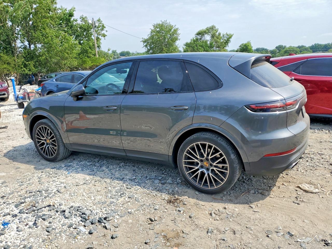 2020 PORSCHE CAYENNE