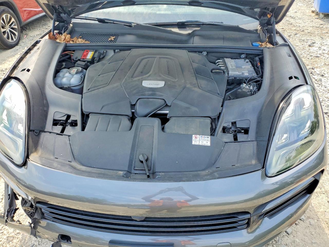 2020 PORSCHE CAYENNE