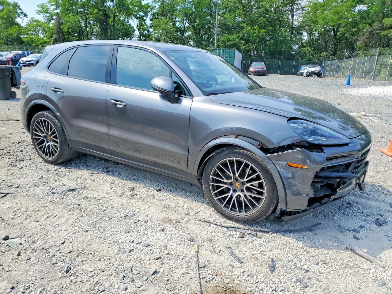 2020 PORSCHE CAYENNE