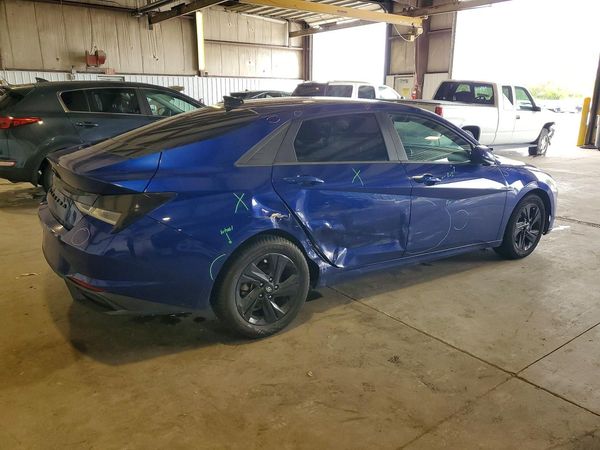 2021 HYUNDAI ELANTRA SEL