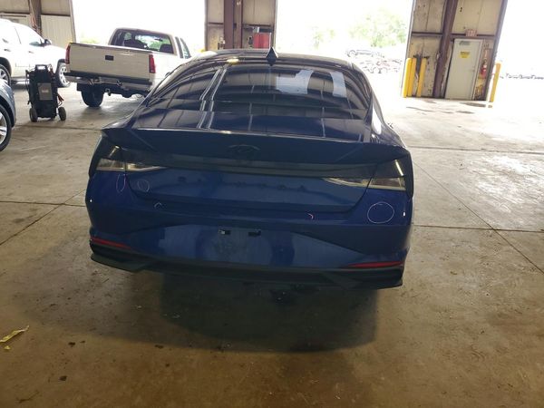 2021 HYUNDAI ELANTRA SEL