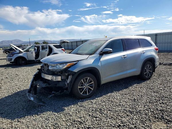 2018 TOYOTA HIGHLANDER