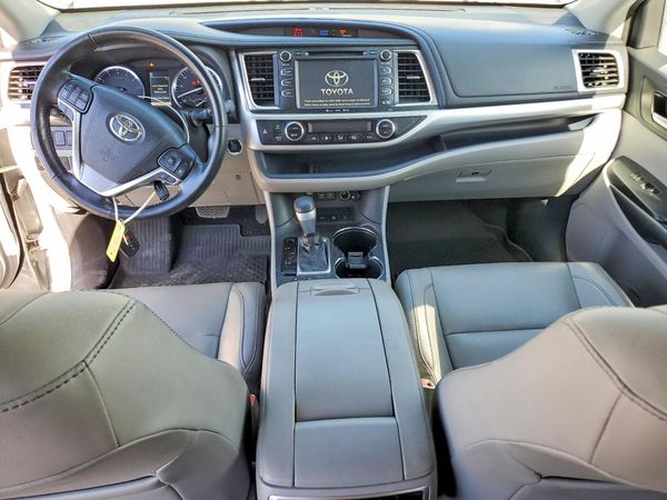 2018 TOYOTA HIGHLANDER SE/XLE