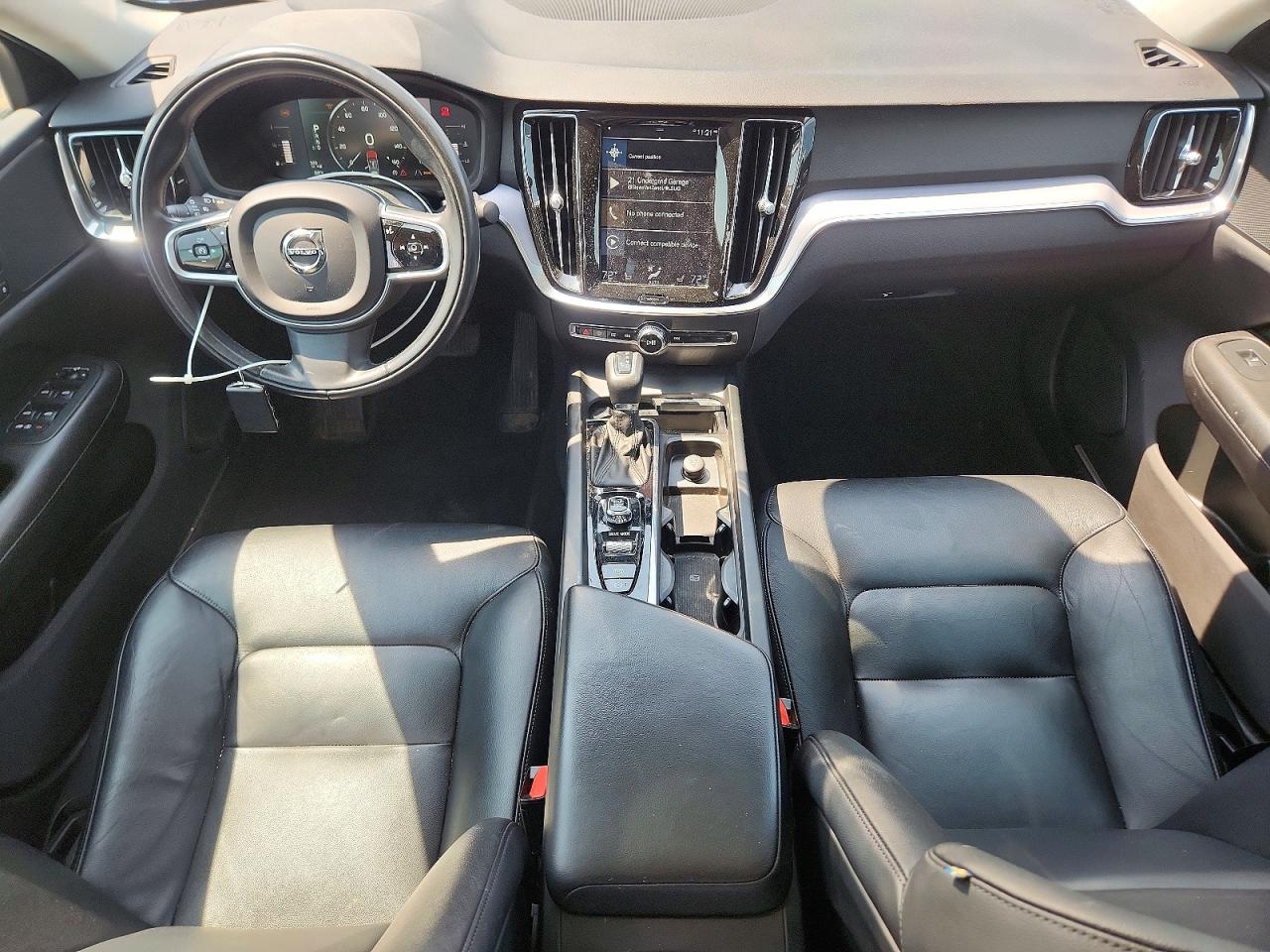 2019 VOLVO S60 Momentum