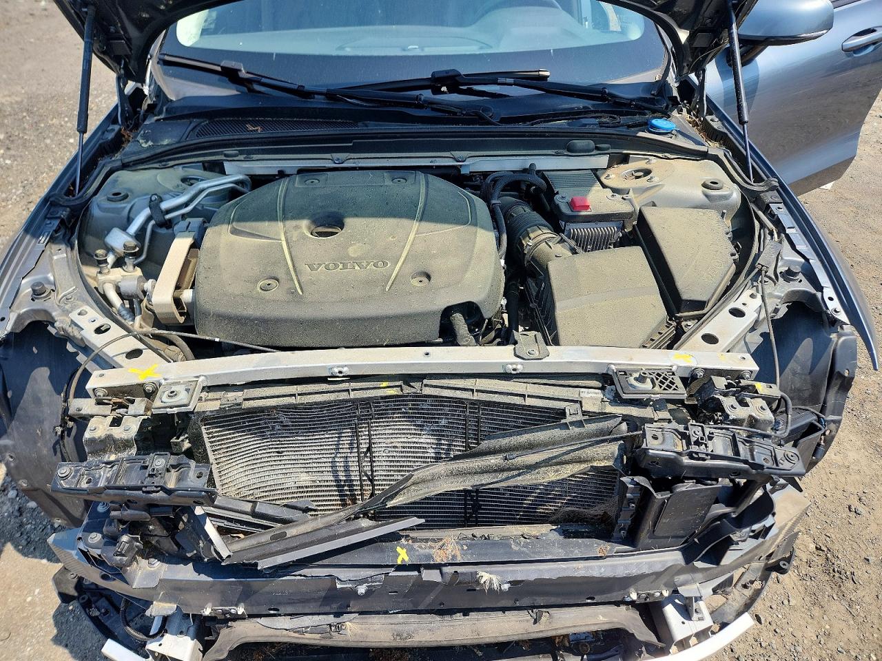 2019 VOLVO S60 Momentum