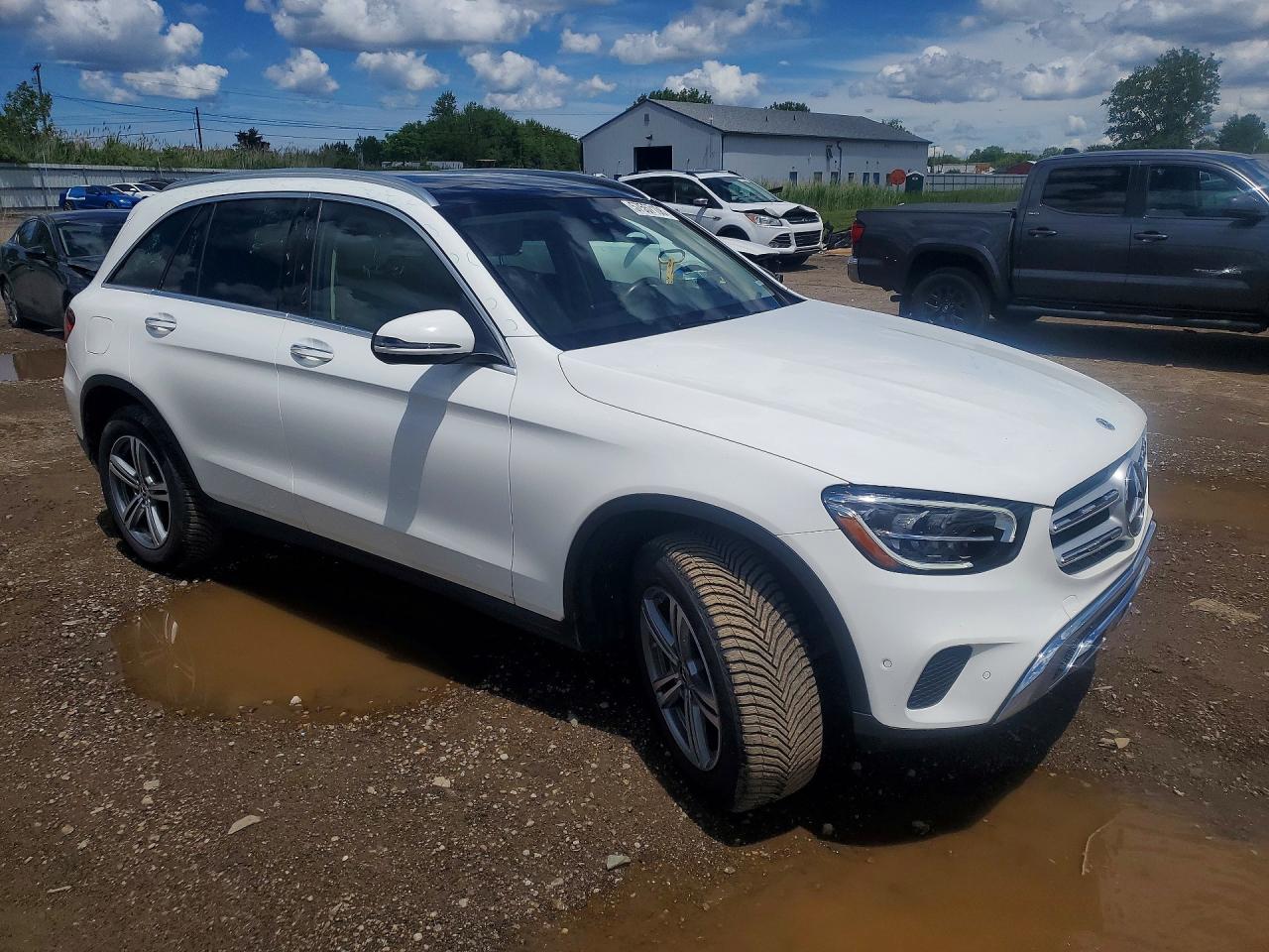 2021 MERCEDES-BENZ GLC GLC300-4M