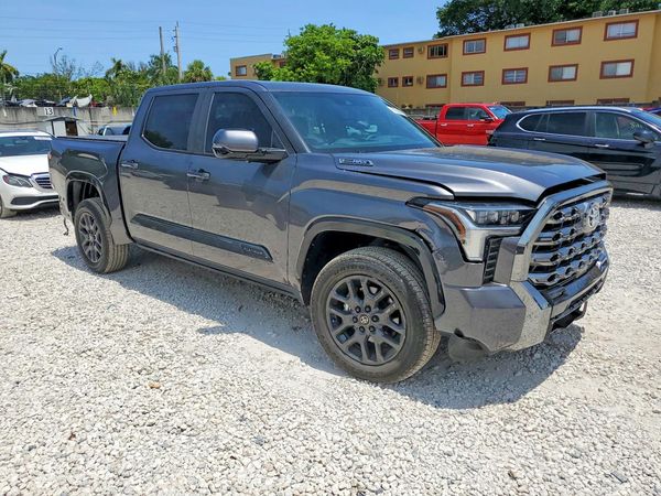 2025 TOYOTA TUNDRA Platinum