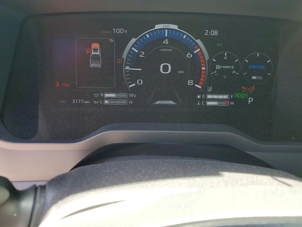 2025 TOYOTA TUNDRA Platinum