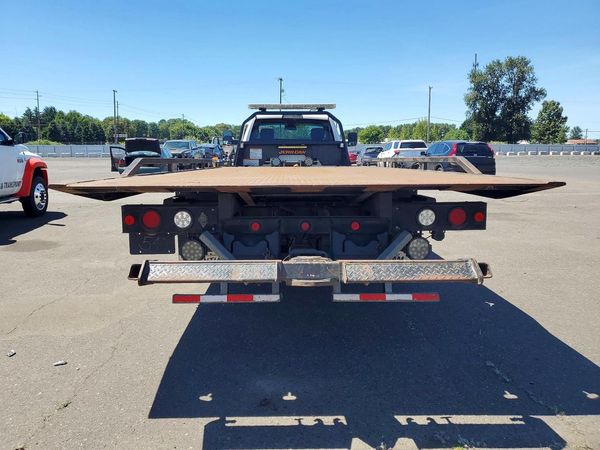 2016 RAM 5500 REG CAB CHASSIS
