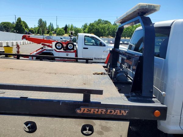 2016 RAM 5500 REG CAB CHASSIS