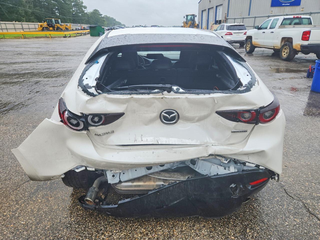 2022 MAZDA 3 Select Package