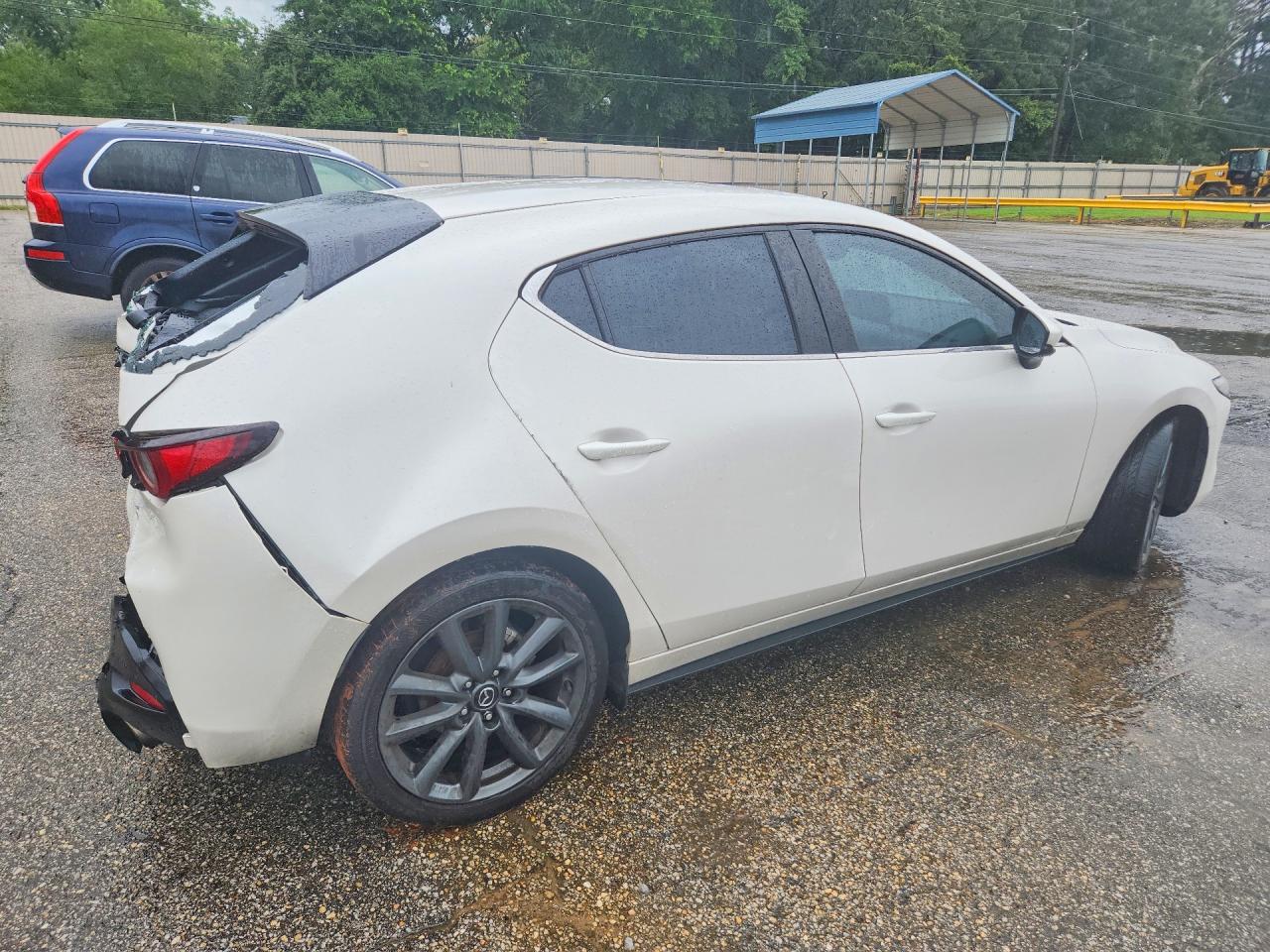 2022 MAZDA 3 Select Package