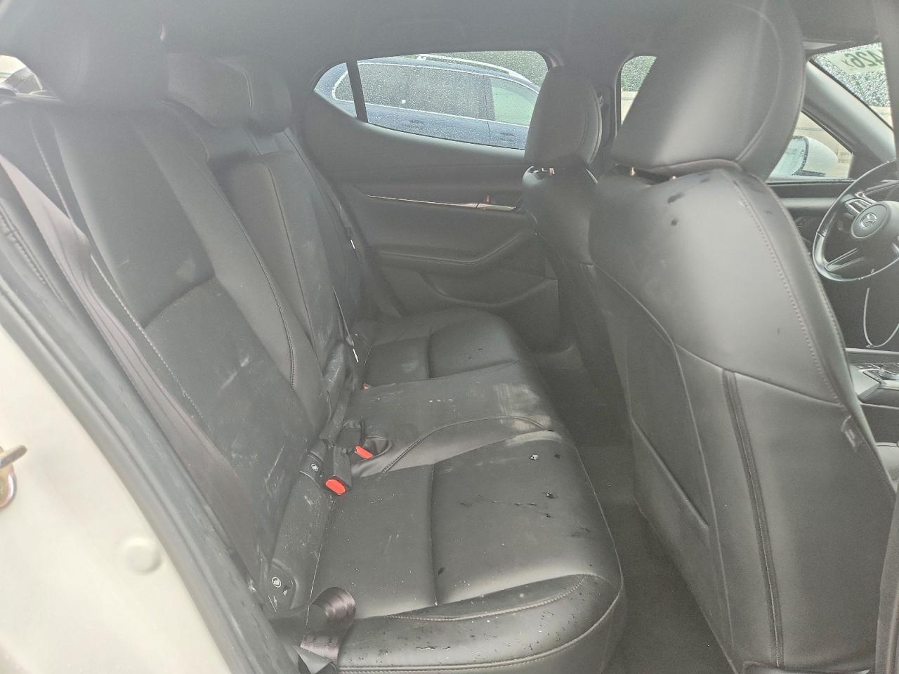2022 MAZDA 3 Select Package