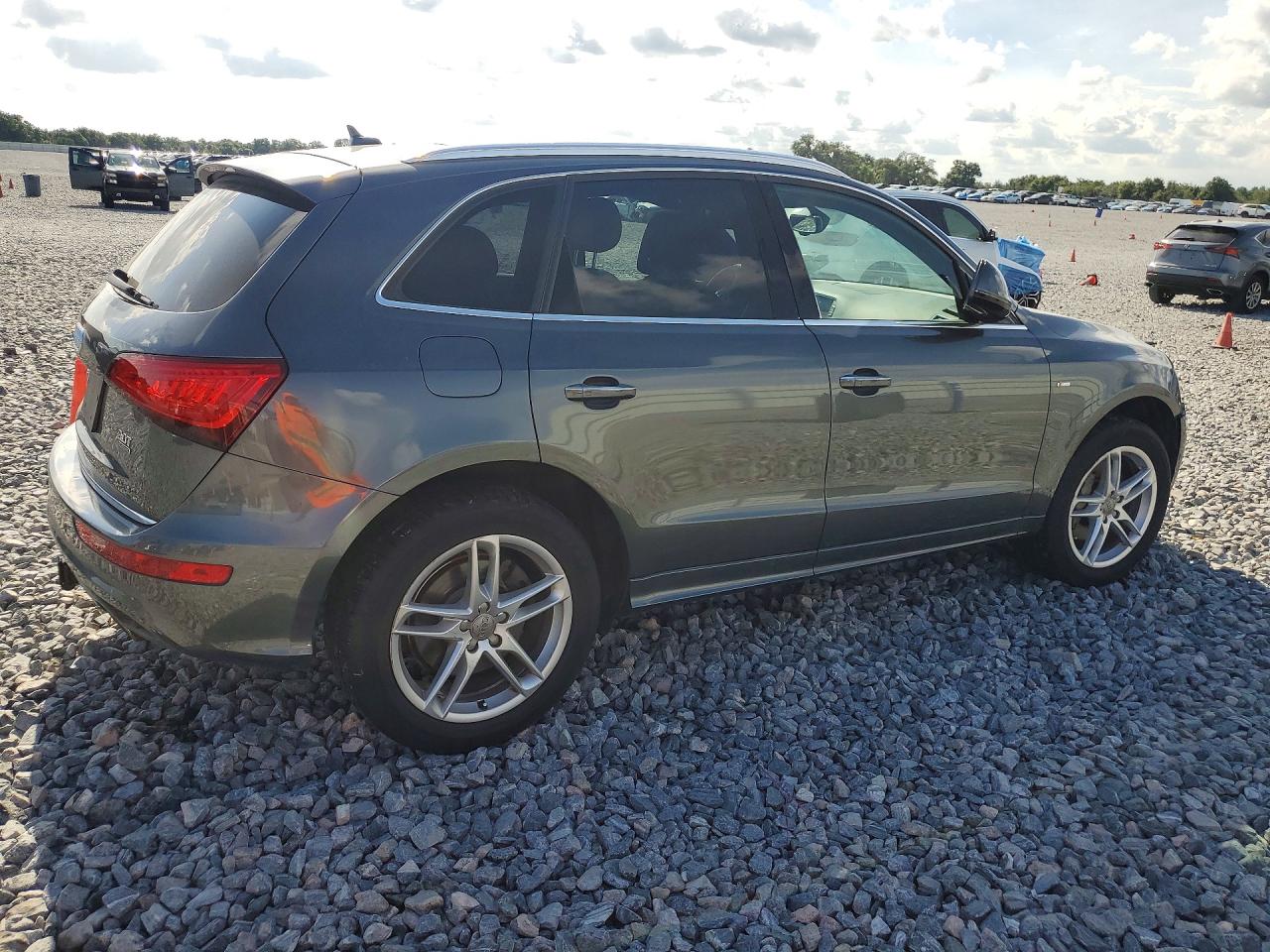 2015 AUDI Q5