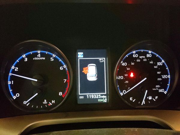 2017 TOYOTA RAV4 XLE