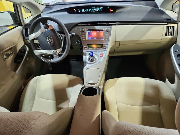 2013 TOYOTA PRIUS