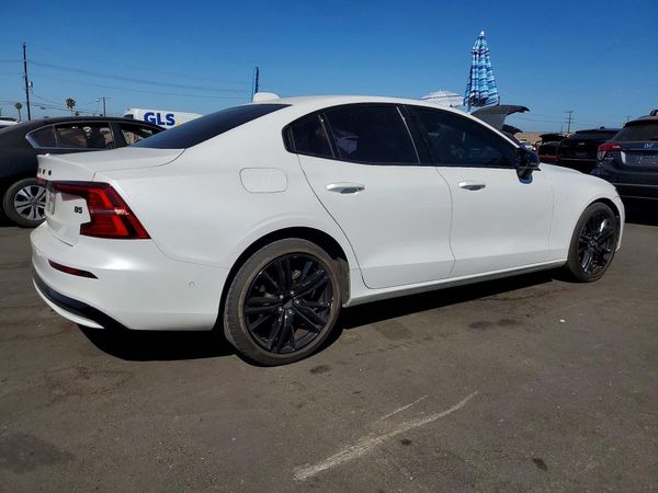 2024 VOLVO S60 Plus Black Edition