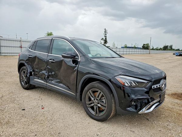 2026 MERCEDES-BENZ GLA 250 4M GLA250 4MATIC — Passenger 3/4