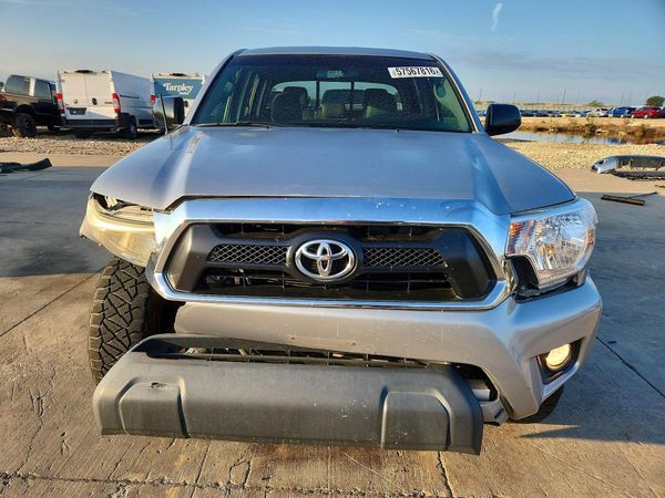 2015 TOYOTA TACOMA Delux Grade