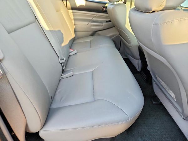 2015 TOYOTA TACOMA Delux Grade