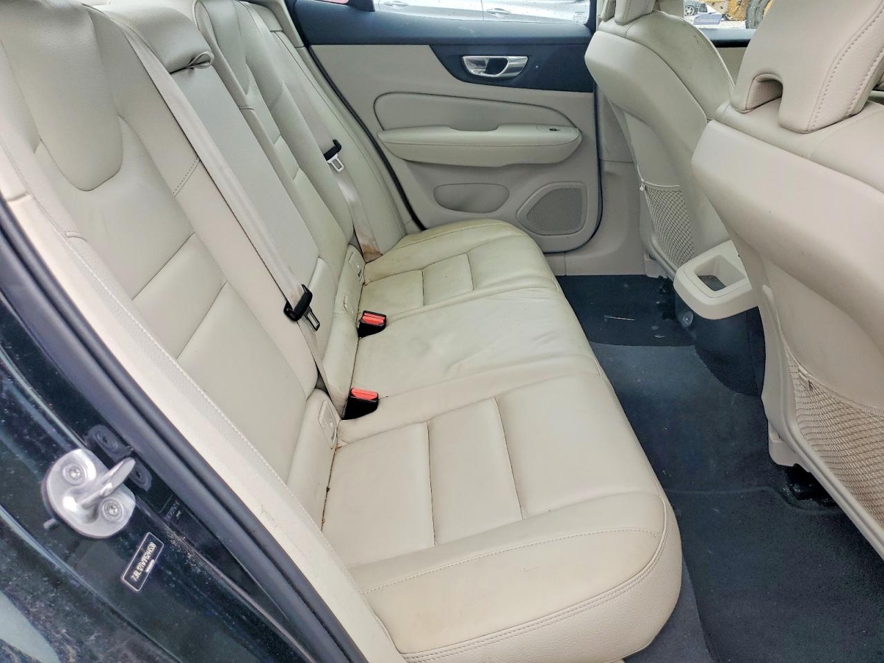 2023 VOLVO S60 Plus Dark with Climate