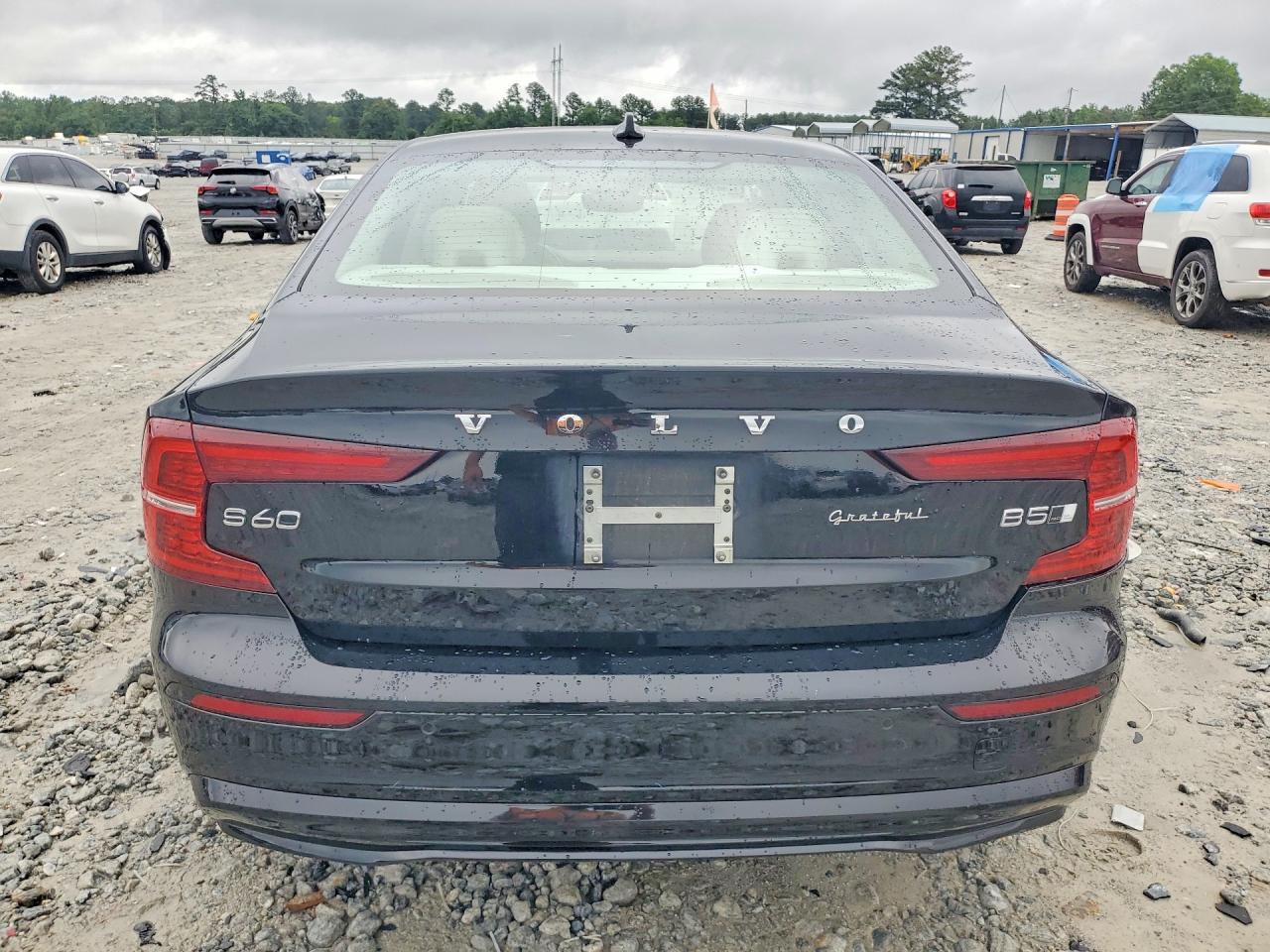 2023 VOLVO S60 Plus Dark with Climate
