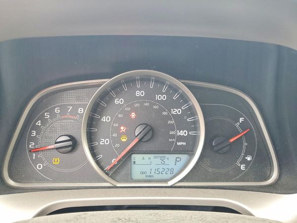2015 TOYOTA RAV4 LE (X Grade)