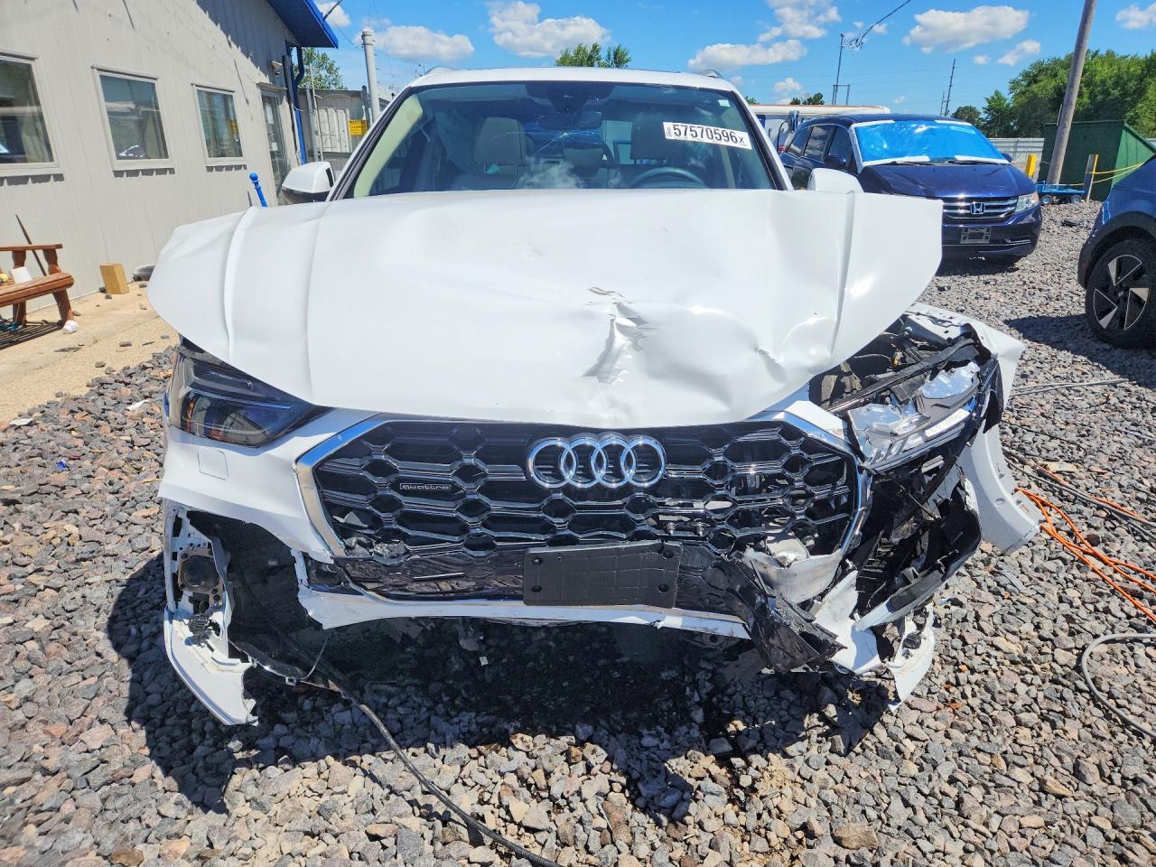 2024 AUDI Q5 S Line quattro Prestige