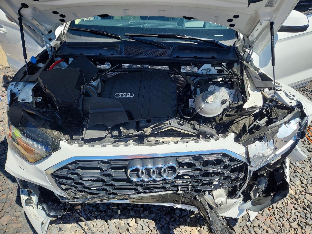 2024 AUDI Q5 S Line quattro Prestige