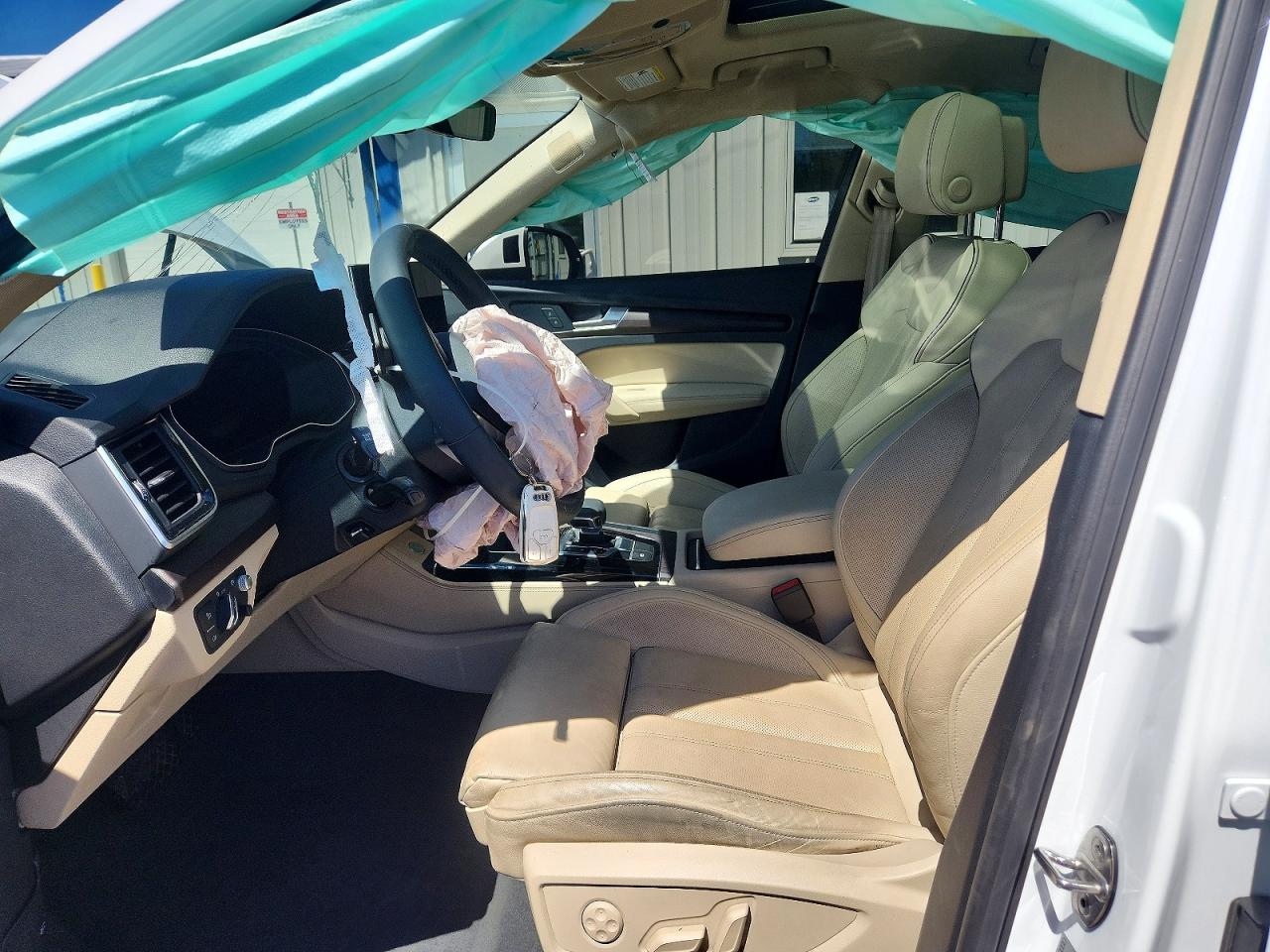 2024 AUDI Q5 S Line quattro Prestige