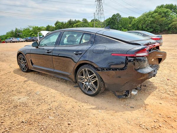 2022 KIA STINGER