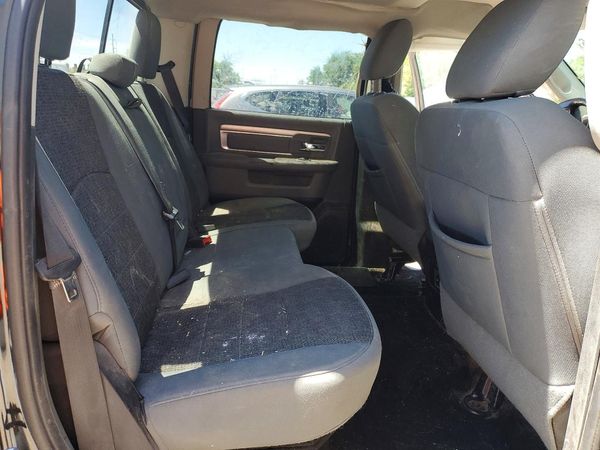 2014 RAM 1500 SLT CREW CAB 4X4