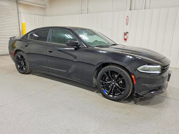 2017 DODGE CHARGER SE