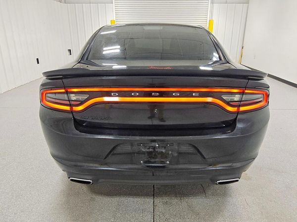 2017 DODGE CHARGER SE