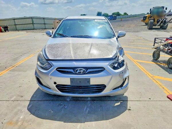 2012 HYUNDAI ACCENT GL (Middle-low grade)